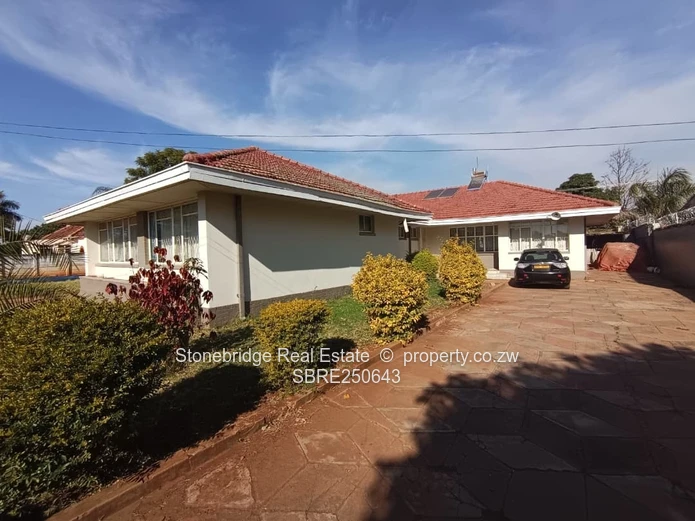 3 Bedroom House n Northend For Rental