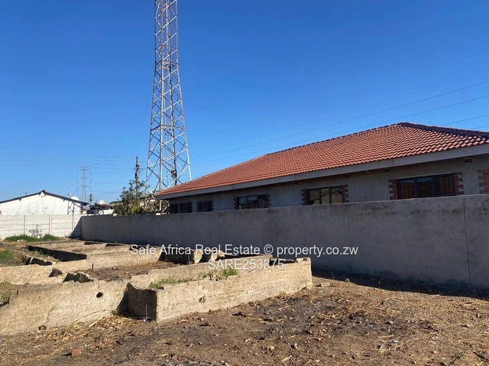 Glen- View Area 8- Makomva Shopping Centre Residential Stand For Sale