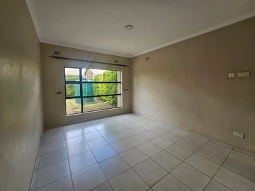 3 Bedroom Garden Flat