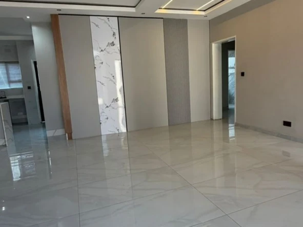 3 Bedroom Flat & Apartment