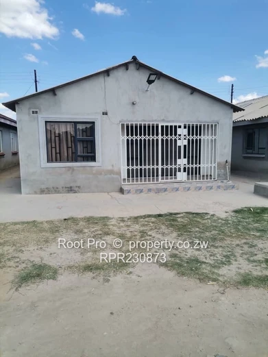 Chitungwiza unit O house For Sale