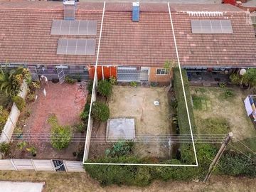 2 Bedroom Flat & Apartment