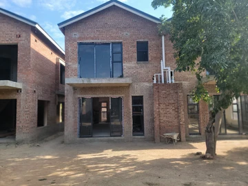 3 Bedroom Flat & Apartment