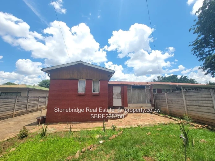 4 Bedroomed Semi-detached House in Paddonhurst for sale