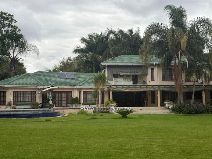 Borrowdale Brooke 4-Bed Oasis: Pool, Lush Garden