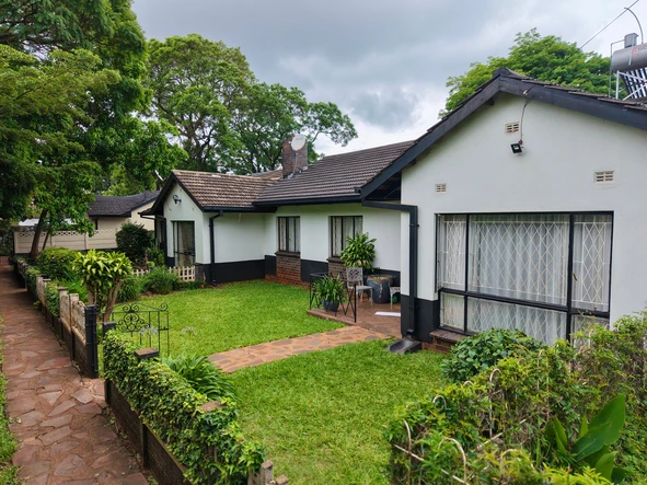 3 Bedroom Flat & Apartment