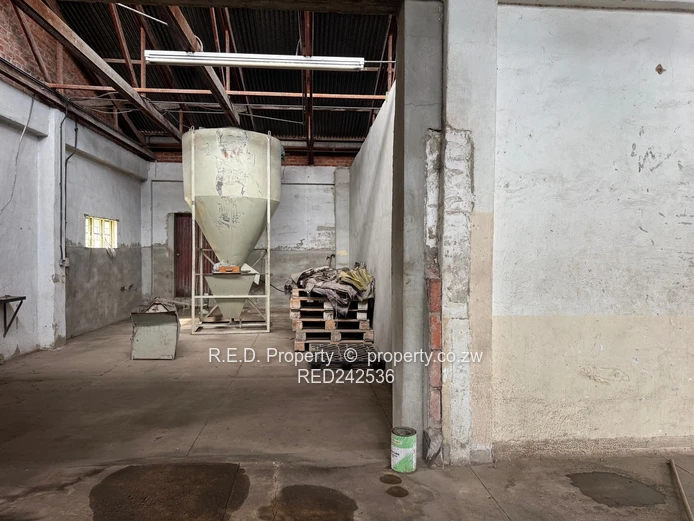 Industrial Property In a Prime Location!