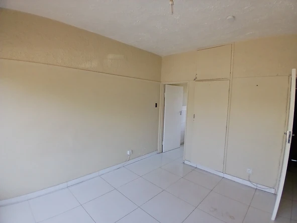Flat & Apartment