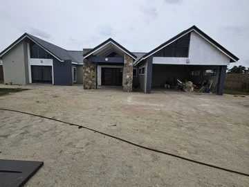 5 Bedroom House