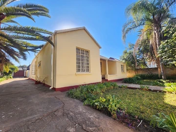 3 Bedroom Flat & Apartment