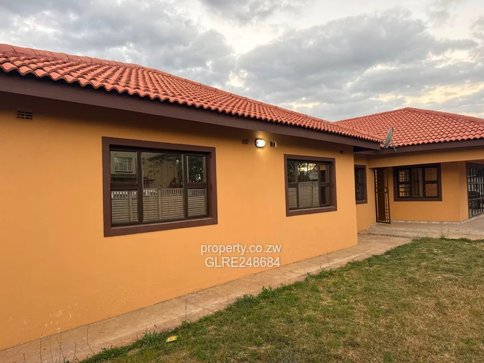 Modern 4-Bed Home in Adylinn - Borehole & Driveway