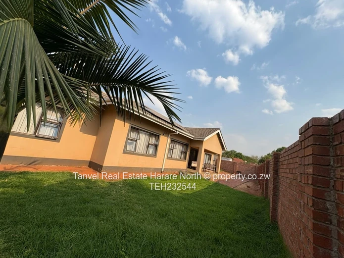 To Let, VAINONA - Available 1 Nov 2025. 3 bedrooms, main en suite, all bedrooms with BICs, fitted ki