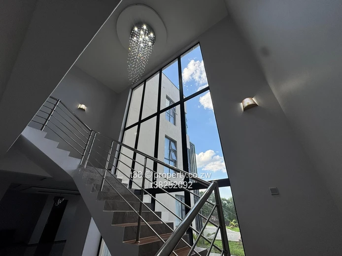 Luxury 5-Bed Umwinsidale: Pool, Terrace, Walk-in Closet & Borehole