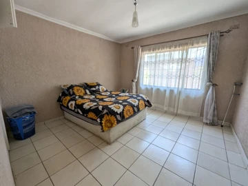 2 Bedroom Garden Flat