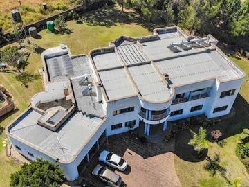 8 Bedroom House