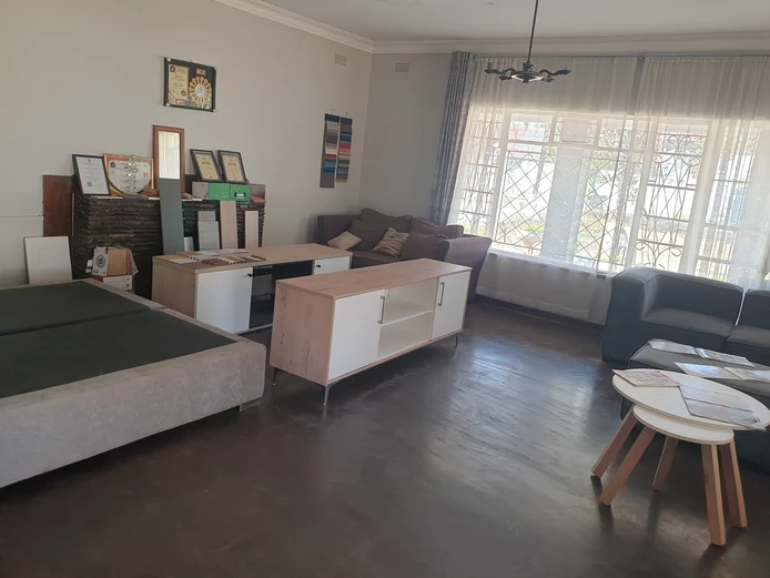 Greendale house to rent for offices 