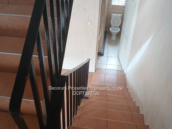 2-Bed Strathaven Flat To Let