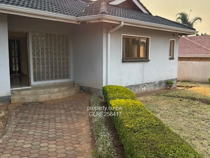 Borrowdale Brooke 3-Bed House — Pool & Borehole