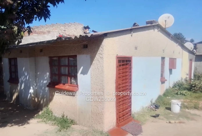 5 roomed house for sale in Highfield