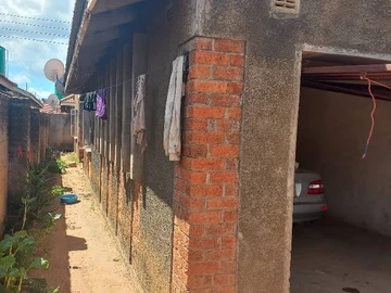 **Charming Fully Furnished 3-Bedroom Home in Damofalls for Sale!**