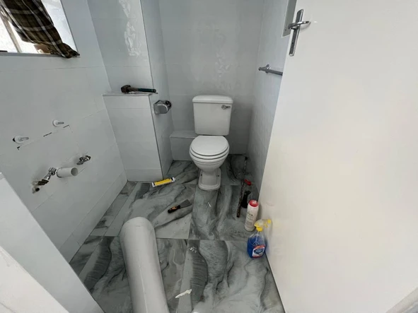 2 Bedroom Flat & Apartment