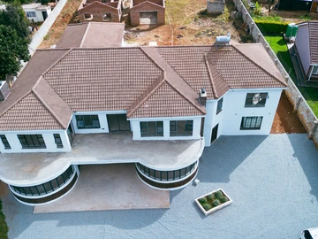 7 Bedroom House