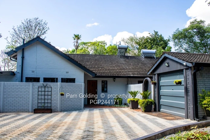 Beautiful Home To Rent In Greystone Park (Sole Mandate)