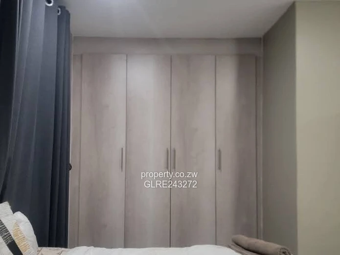 Ushewokunze: Secure Walled 3-Bed — Modern Kitchen & Borehole