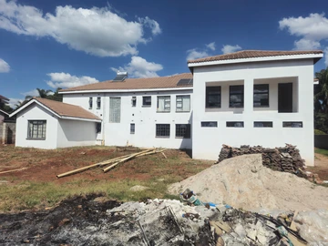 6 Bedroom House