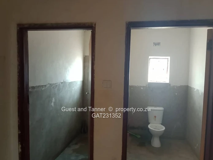 3-Bedroom House for Sale in Chitungwiza Unit L – Council Cession with Community Borehole Access