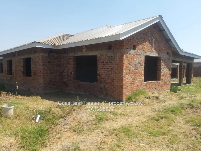 Semi-finished 5-bedroom house For Sale In Goodhope
