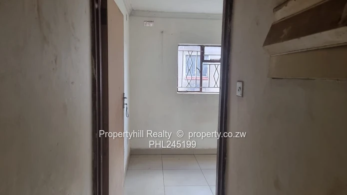 Vacant House  Available For Immediate Occupation  (Sole Mandate)