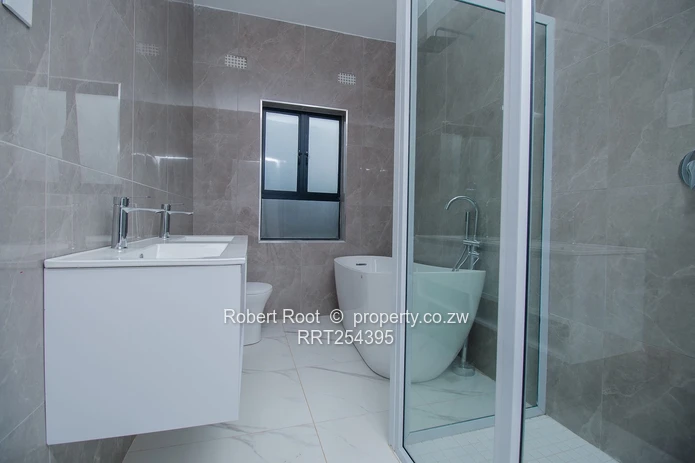Modern townhouse living and investment opportunity  (Sole Mandate)
