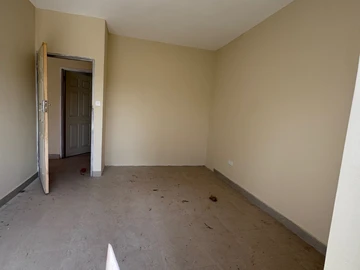 2 Bedroom Flat & Apartment