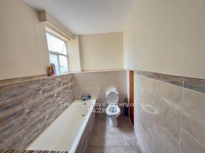 To Let: 3-Bed Flat in Ascot