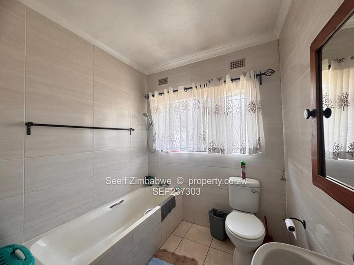 Elegant 4-Bedroom Garden Flat to Rent in Greendale Athlone