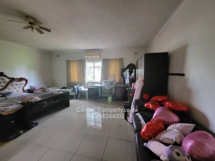 Mount Pleasant 5-Bed Family Home — Pool, Borehole & Lawn