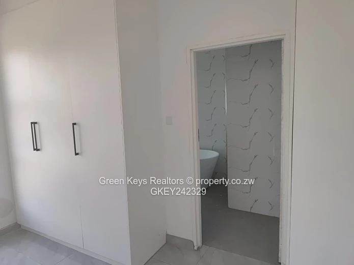 Arlington 5-Bed Home — Modern Finishes & Freestanding Tub