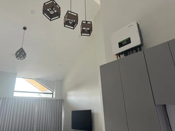 2 Bedroom Flat & Apartment