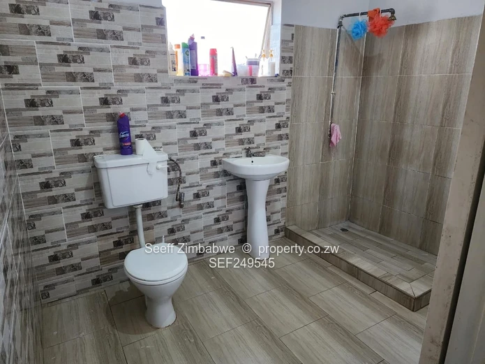 Prestigious Windmill Lane: Premier 2,800sqm Subdivision Stand with Income Cottage