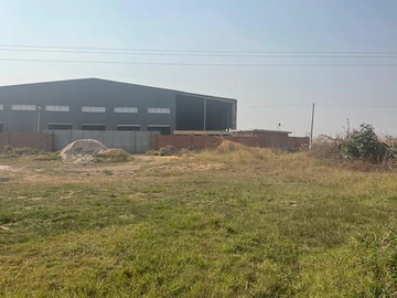 Commercial & Industrial Land