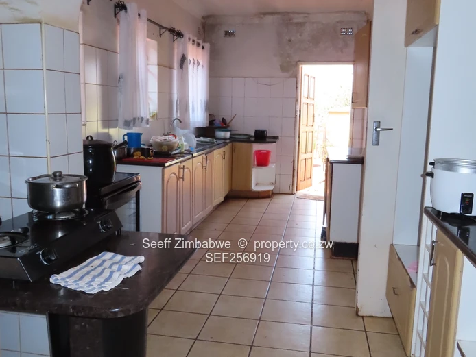 Spacious 5-Bed Philadelphia Home along William Powlett Drive (Sole Mandate)