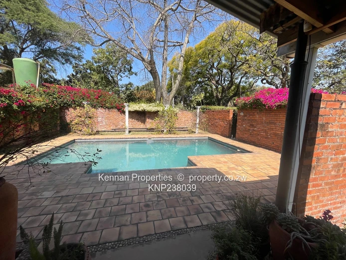 Beautifully Furnished Home In Newlands - Well Worth A Visit