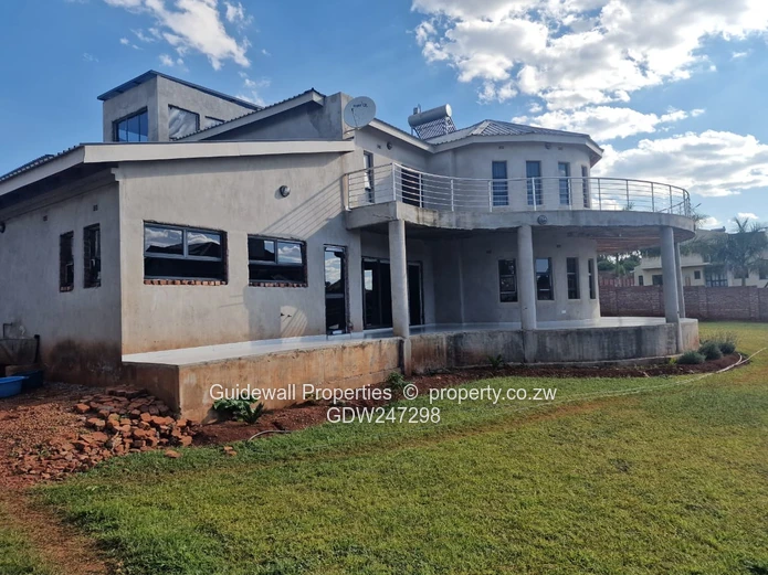 Spacious 5 bed house for sale in Brookview