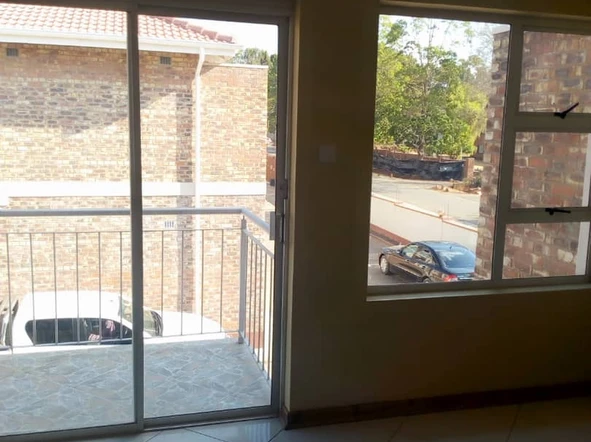 3 Bedroom Flat & Apartment