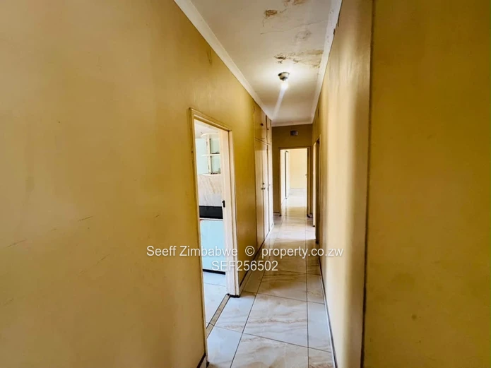 3-Bedroom Family Property On Over 1 Acre