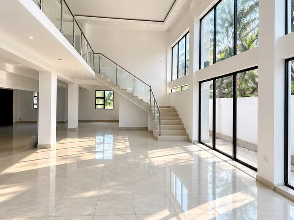 7 Bedroom House