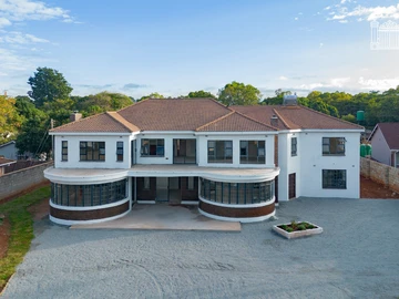 7 Bedroom House