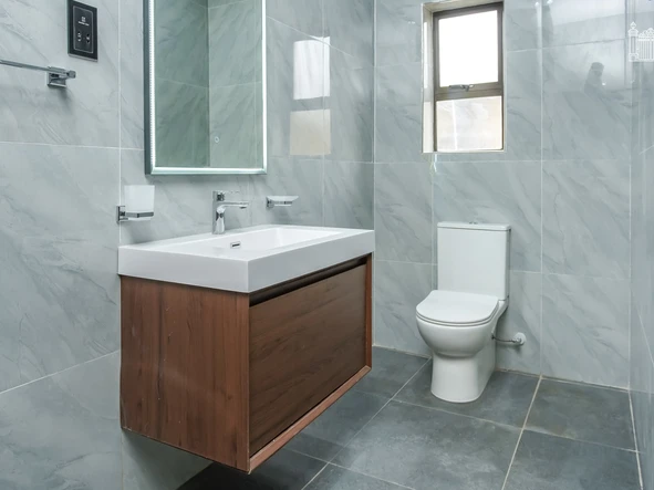 3 Bedroom Flat & Apartment