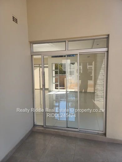 Emerald Hill: New 3-Bed Townhouse Complex w/ Borehole